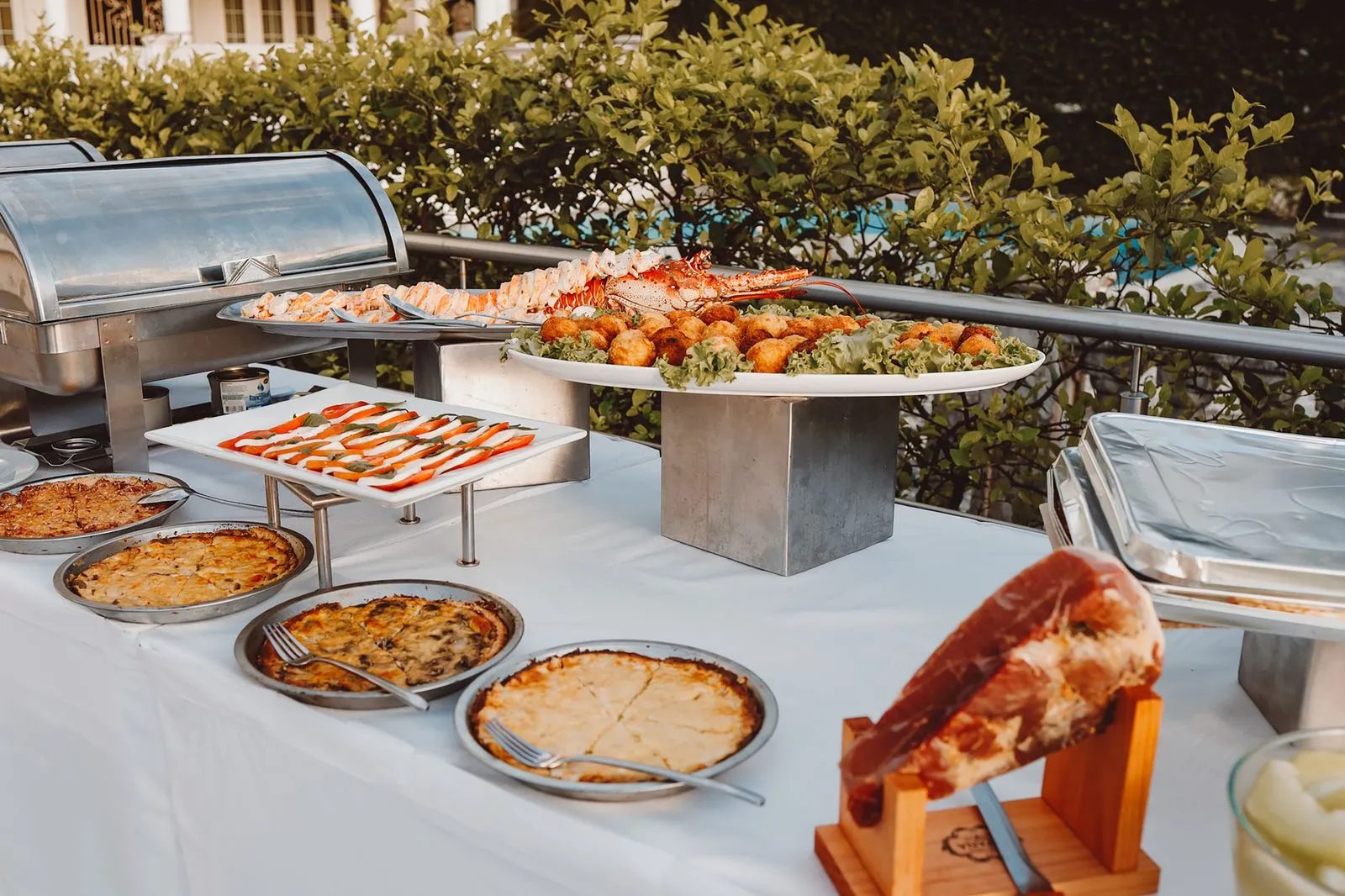 How Much Food Should You Order for an Event?